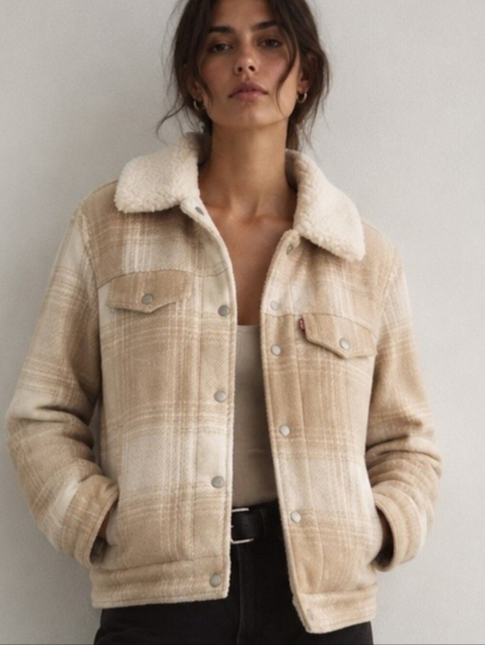 Levi's Cream And tan Plaid Sherpa Collar  Jacket. Sz M